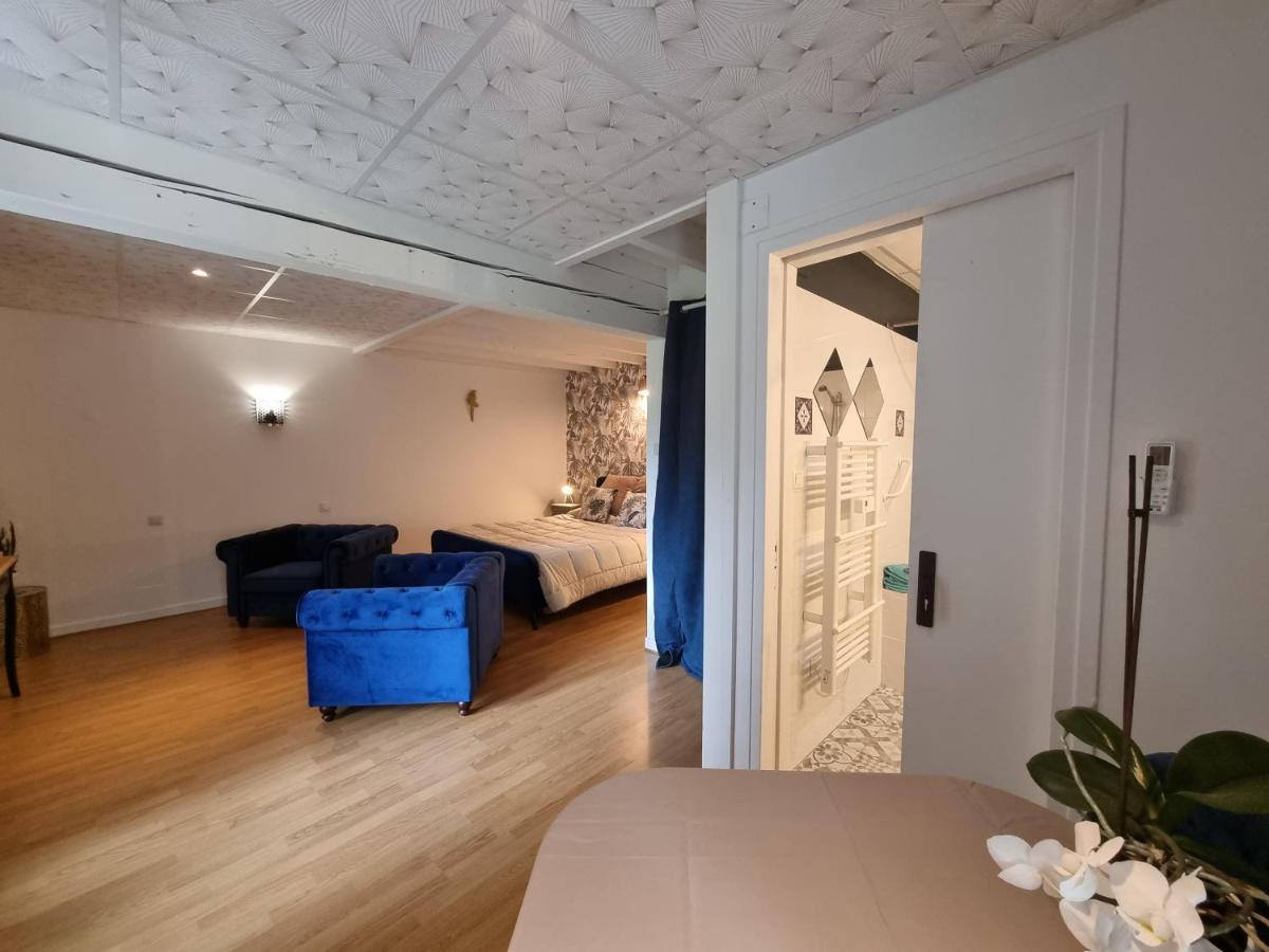 Le Manoir- Cluny Bed & Breakfast Exterior foto