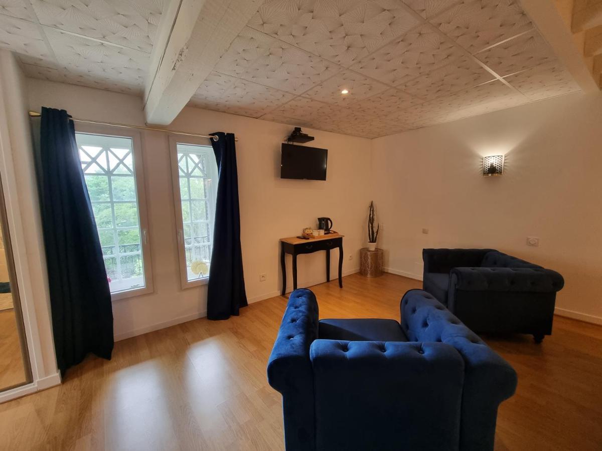 Le Manoir- Cluny Bed & Breakfast Exterior foto