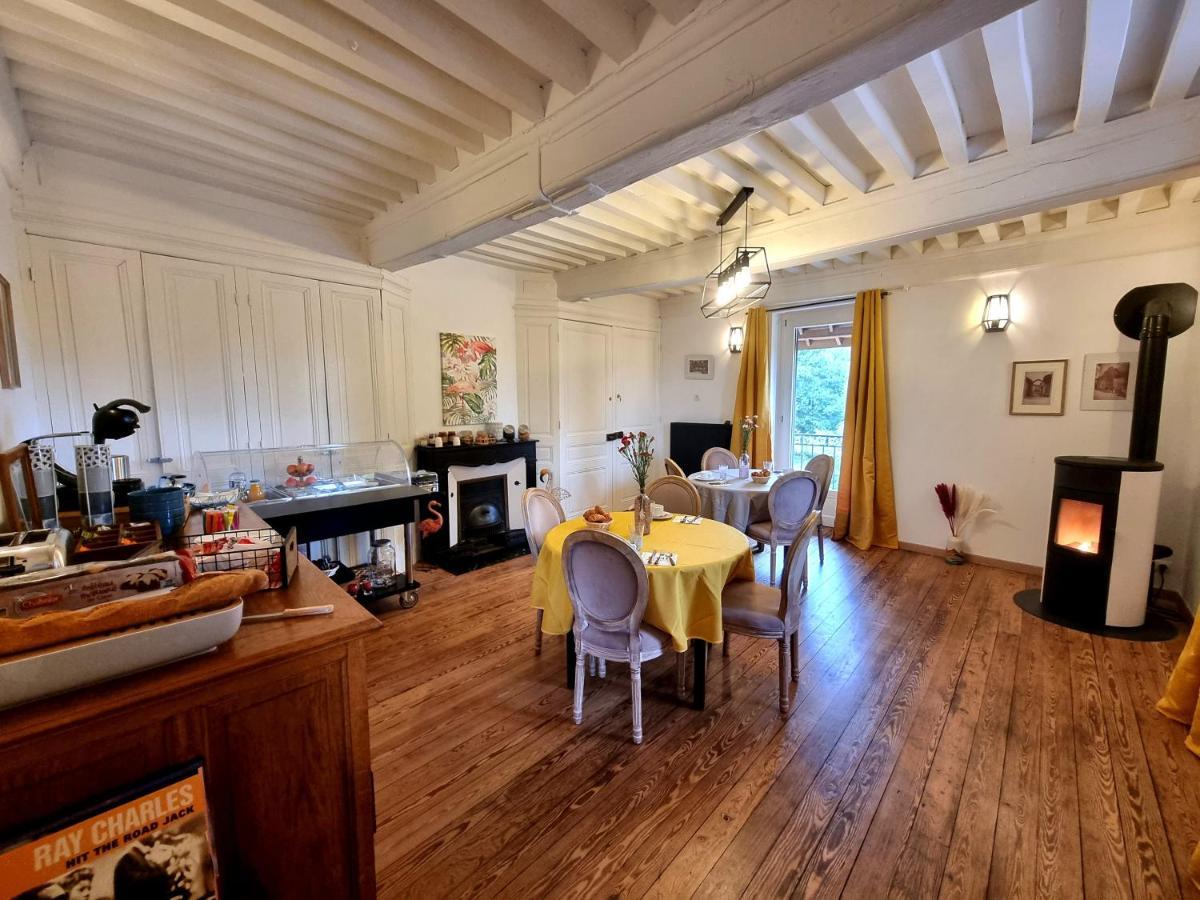 Le Manoir- Cluny Bed & Breakfast Exterior foto