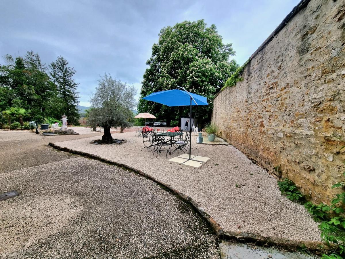 Le Manoir- Cluny Bed & Breakfast Exterior foto